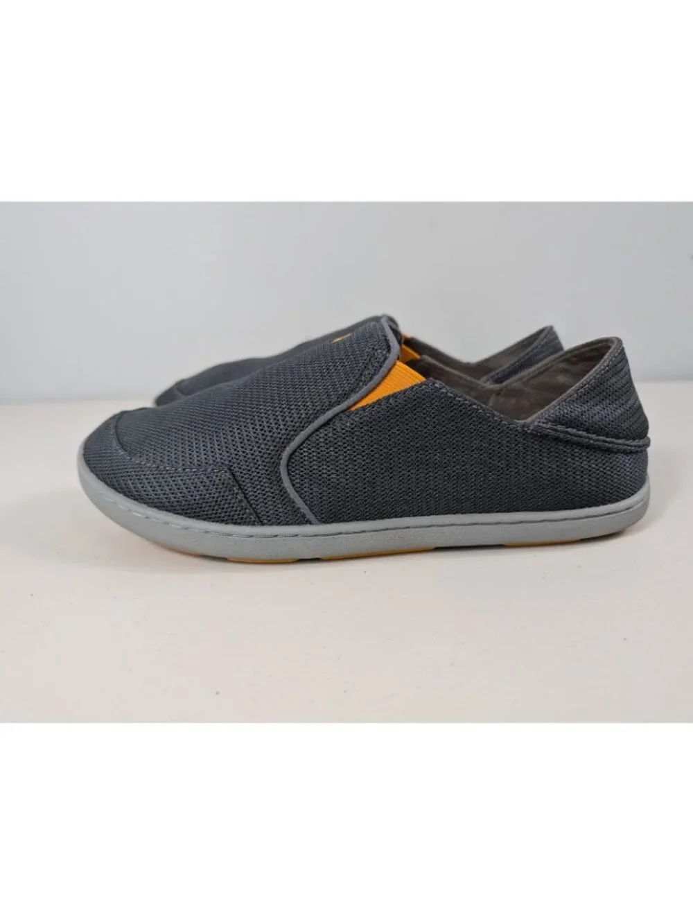 olukai Nohea mesh men's gray slip-on shoes size 9.5